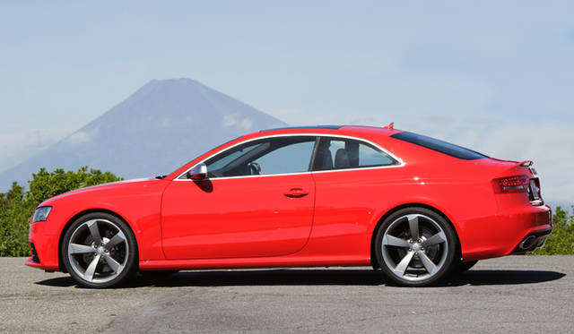 <b>Audi｜アウディ RS5</b>