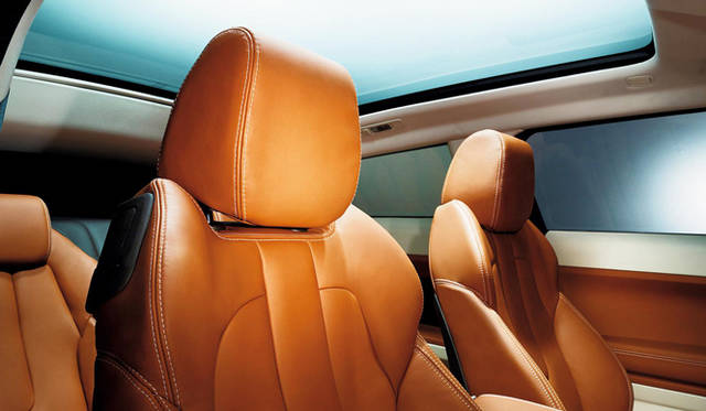 <b>RANGE ROVER EVOQUE｜レンジローバー イヴォーク</b>