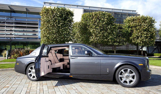 <b>ROLLS-ROYCE｜ロールス・ロイス</b>