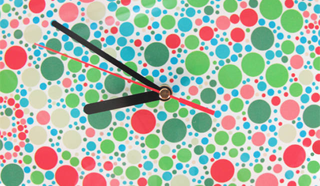 <strong>mYwaY｜マイウェイ</strong>　「Sonodesign」 Colour Blind Test Clock（色盲テストクロック） 