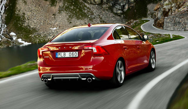 <strong>VOLVO｜ボルボ S60</strong> R Design