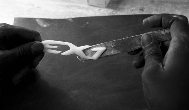 <b>Peugeot｜プジョー EX1</b>