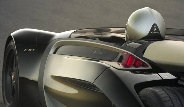 <b>Peugeot｜プジョー EX1</b>