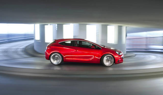 <strong>OPEL GTC Paris｜オペル GTC パリ</strong>