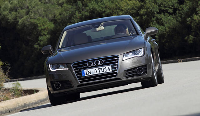 <strong>AUDI｜アウディ A7 </strong>