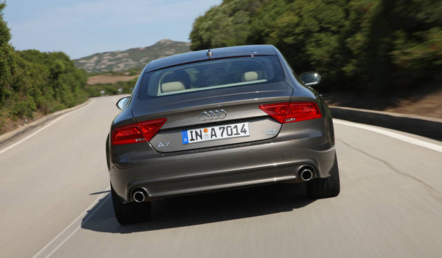 <strong>AUDI｜アウディ A7 </strong>