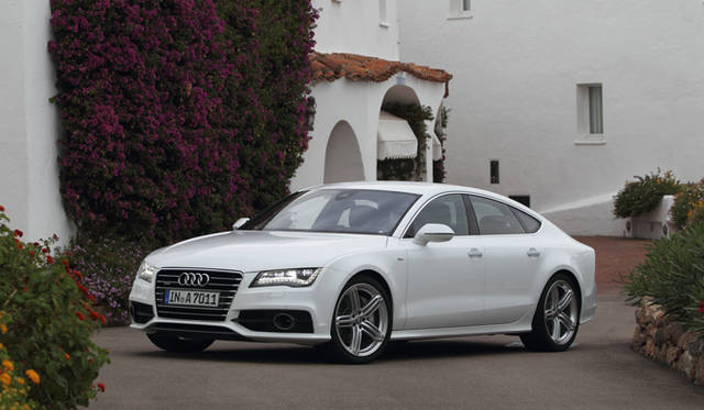 <strong>AUDI｜アウディ A7 </strong>