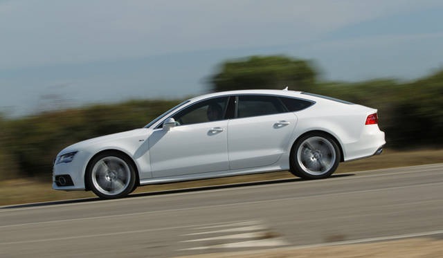 <strong>AUDI｜アウディ A7 </strong>