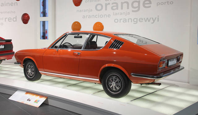 <strong>AUDI｜アウディ A7 </strong><br>100クーペSの優美かつ力強いリアビューは観たものの心に残る