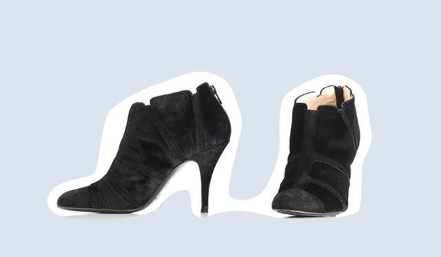 <strong>ESTNATION｜エストネーション</strong>　女性らしいシルエットのシンプルなブーティで足の先までレディライクに仕上げたい。ブーティ 8万1900円（ビオレダ カスターナ／エストネーション）