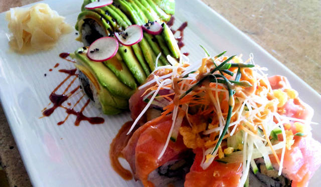 Ibiza Chillout Lounge Vol.03｜MUSIC　『Sands』　ビーチサイドで見た目も美しい本格的和風創作料理が味わえる。