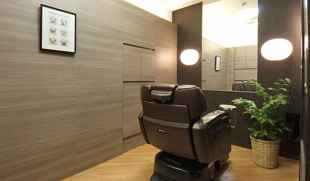 <strong>ヘアサロン大野グループ</strong>　『艶出専科』本店