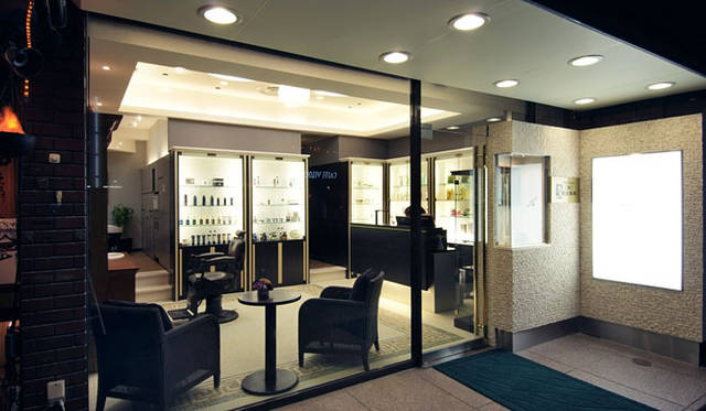 <strong>ヘアサロン大野グループ</strong>　『艶出専科』本店