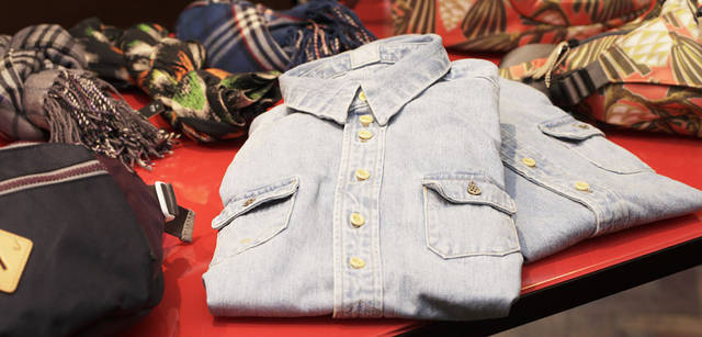 <strong>Paul Smith｜ポール・スミス</strong>　『ポール・スミス丸の内ショップ』 Main line / PS Paul Smith / Jeans area