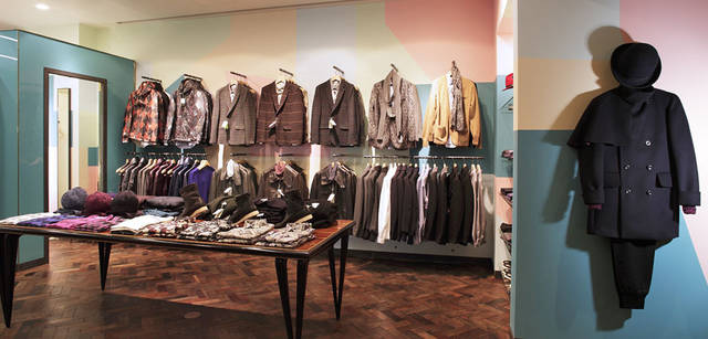 <strong>Paul Smith｜ポール・スミス</strong>　『ポール・スミス丸の内ショップ』 Main line / PS Paul Smith / Jeans area