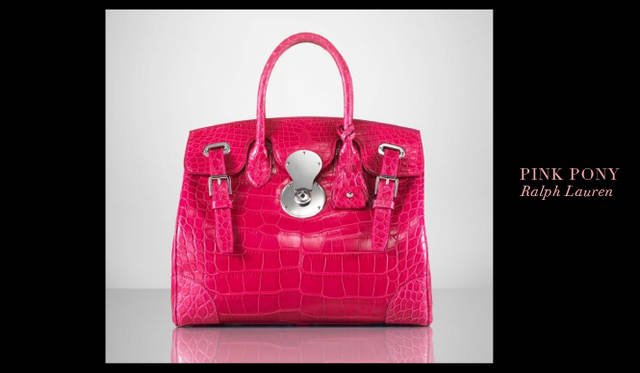 <strong>RALPH LAUREN｜ラルフ ローレン　PINK PONY</strong>　「LUXURY LIMITED ITEMS」　ピンク・ポニー10周年を記念してつくられた、ピンクのアリゲーターが印象的なリッキーバッグ。表参道店限定1点。210万円