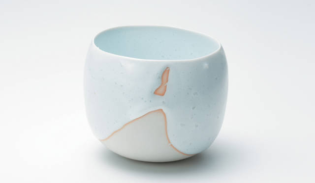 <strong>三越｜MITSUKOSHI　「Happy Tea Time」　“マイ ファースト マッチャワン”</strong>　新里明土　白釉碗　7万3500円