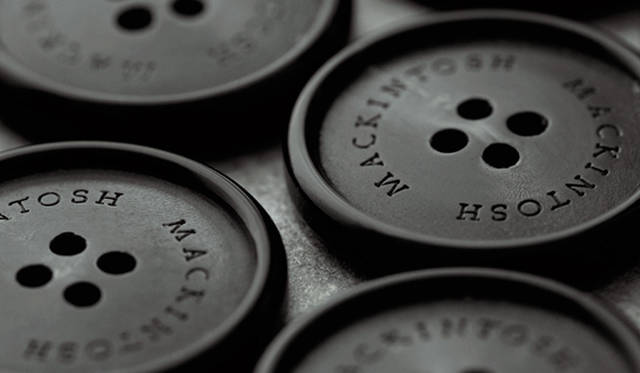 <strong>TOMORROWLAND｜トゥモローランド</strong>　丸の内店に「マッキントッシュ」期間限定ショップ登場