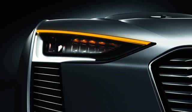 <strong>AUDI e TRON SPYDER｜アウディ e トロン スパイダー</strong>