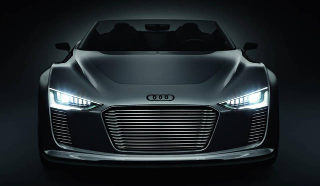 <strong>AUDI e TRON SPYDER｜アウディ e トロン スパイダー</strong>