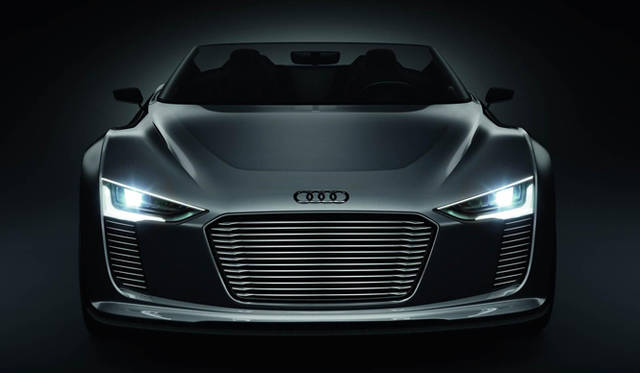 <strong>AUDI e TRON SPYDER｜アウディ e トロン スパイダー</strong>