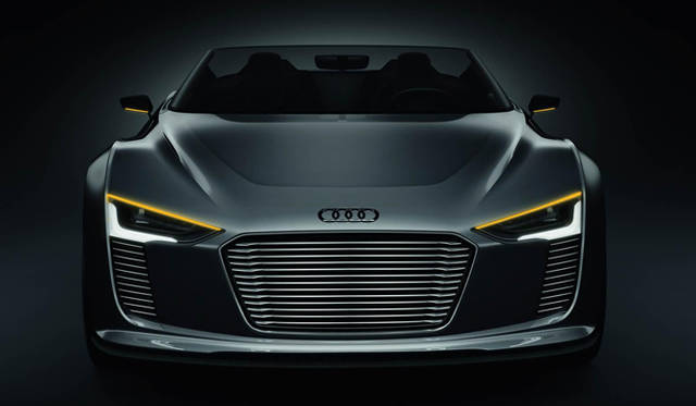 <strong>AUDI e TRON SPYDER｜アウディ e トロン スパイダー</strong>