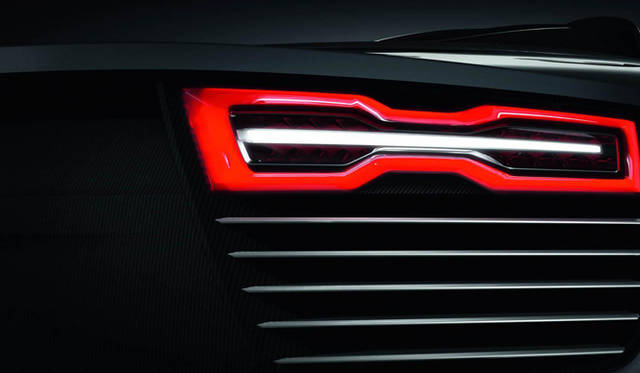 <strong>AUDI e TRON SPYDER｜アウディ e トロン スパイダー</strong>