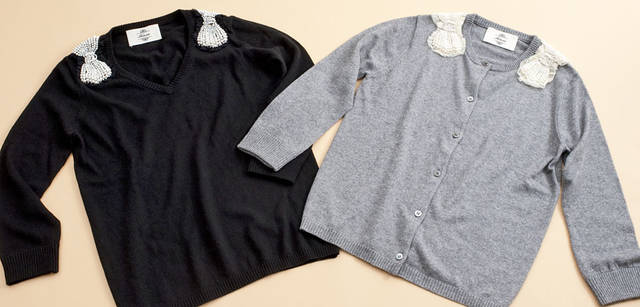 <strong>UNITED ARROWS｜ユナイテッドアローズ</strong>　ユナイテッドアローズ 原宿本店 ウィメンズ館 リニューアル スペシャルアイテム<br>左／クルーネック3万9900円、右／カーディガン3万9900円（ともにKaon / カオン）　