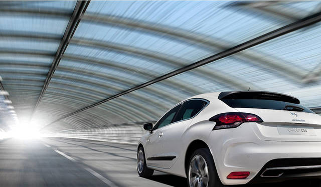 <strong>CITROEN｜シトロエン DS4</strong>