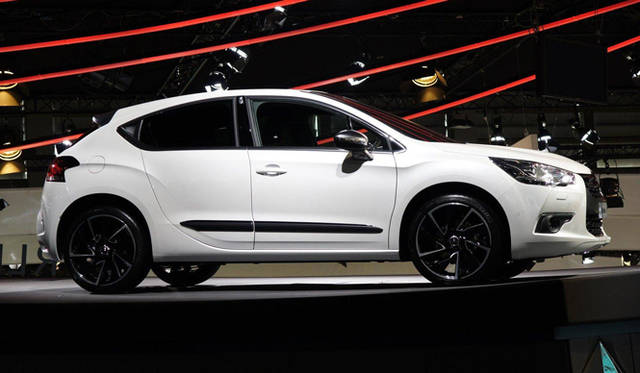 <strong>CITROEN｜シトロエン DS4</strong>