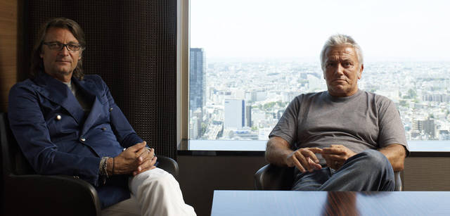 <strong>BOGLIOLI｜ボリオリ</strong> 「今日はこれから町の人の服を眺めに行くよ」。２人は東京の休日を満喫していた。