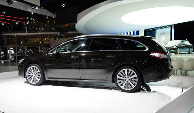 <strong>Peugeot｜プジョー 508</strong> SW