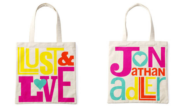 <strong>BARNEYS NEW YORK｜バーニーズ　ニューヨーク</strong>　　「VERY BARNEYS STYLE！ Featuring JONATHAN ADLER」<br>＜LIMITED ITEMS＞ キャンバスバッグ3990円（左／裏、右／表）