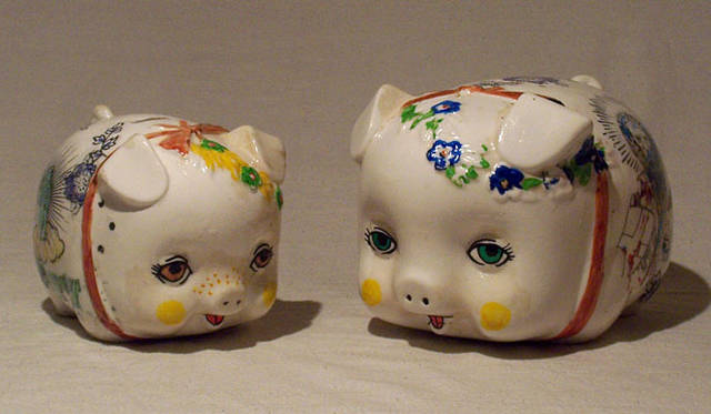 <strong>DESIGNTIDE TOKYO 2010｜伊勢丹新宿店</strong>　本館5階＝インテリア特設会場 「PIGGY BANK COLLECTION」<br>Make up PIGGY BANK COLLECTION ― 懐かしのブタの貯金箱コレクション ―　「高木耕一郎（アーティスト）」