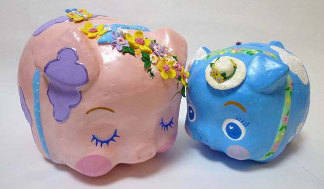 <strong>DESIGNTIDE TOKYO 2010｜伊勢丹新宿店</strong>　本館5階＝インテリア特設会場 「PIGGY BANK COLLECTION」<br>Make up PIGGY BANK COLLECTION ― 懐かしのブタの貯金箱コレクション ―　「kacchi（人形作家）」