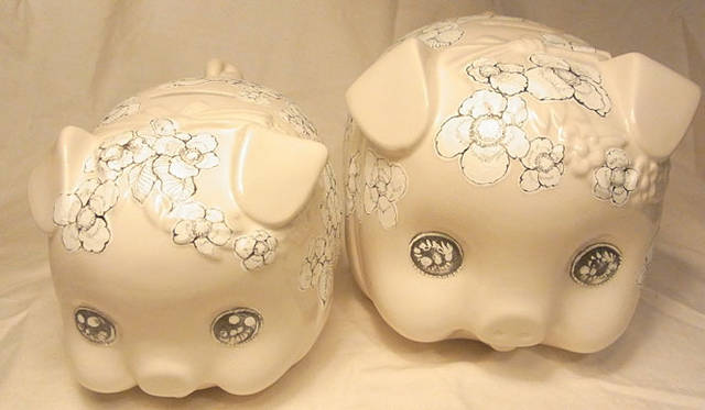 <strong>DESIGNTIDE TOKYO 2010｜伊勢丹新宿店</strong>　本館5階＝インテリア特設会場 「PIGGY BANK COLLECTION」<br>Make up PIGGY BANK COLLECTION ― 懐かしのブタの貯金箱コレクション ―　「KYOTARO（青木京太郎／アーティスト）」
