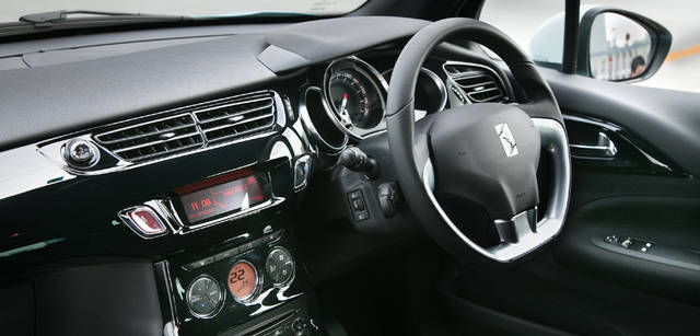 <strong>CITROEN DS3｜シトロエン DS3</strong>