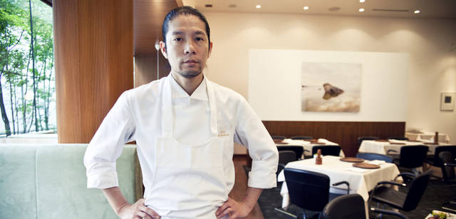 <strong>CITROEN DS3｜シトロエン DS3</strong>　料理をつくるのは、本国での修業経験もあるアクアビットの津留見和彦シェフ。