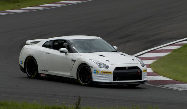<strong>日産｜NISSAN GT-R</strong><br>クラブ トラック エディション｜Club Track edition
