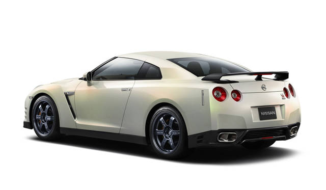 <strong>日産｜NISSAN GT-R</strong><br>エゴイスト｜EGOIST