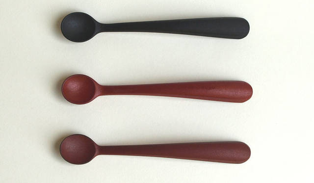 <strong>DESIGNTIDE TOKYO 2010｜伊勢丹新宿店</strong>　本館5階＝和食器「コド・モノ・コト プロジェクト おやつどうぐてん」 （10月27日（水）～11月9日（火））<br>　