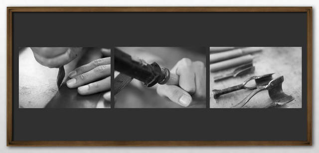 <strong>HERGOPOCH｜エルゴポック</strong>   革の裁断は職人の手作業でおこなわれる。特殊な革包丁も、職人がひとつずつ使いやすい形状のものを制作している。