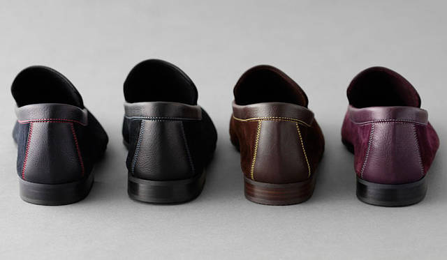 <strong>JOHN LOBB│ジョンロブ</strong>　スリップオン 「RIVIERA」 各10万5000円 （シューツリー別売／2010年11月初旬発売予定）