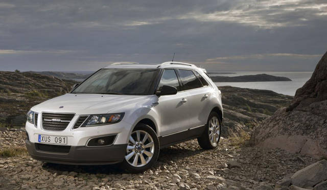 <strong>SAAB ｜サーブ 9-4X</strong>