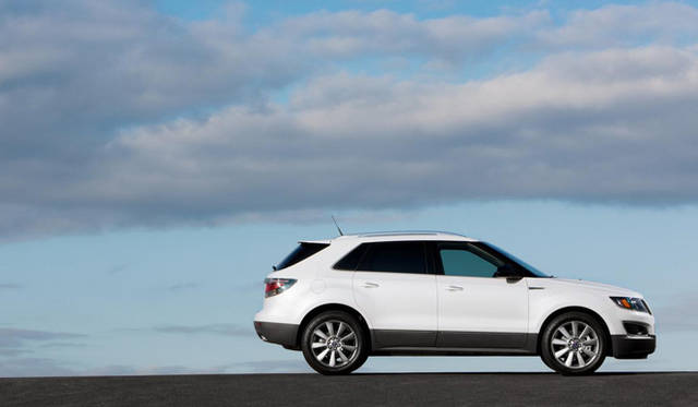 <strong>SAAB ｜サーブ 9-4X</strong>