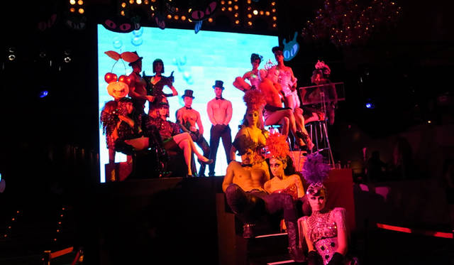 <strong>ibiza Chillout Lounge Vol.05｜Night Life</strong>　パシャのセクシーダンサーたち。左はじのさくらんぼガールに注目！