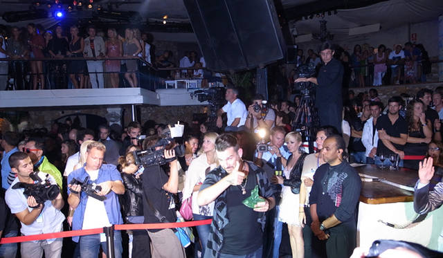 <strong>ibiza Chillout Lounge Vol.05｜Night Life</strong>　CADENZA＠PACHAで大人気のルチアーノはテックハウス部門で受賞。