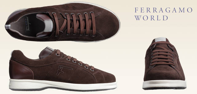 <strong>Salvatore Ferragamo｜サルヴァトーレ フェラガモ</strong> スニーカータイプは、スエードとチョコブラウンの組み合わせによりエレガントな印象。タンの先端やヒールカウンターにスムースレザーをあしらっている。4万4100円（サルヴァトーレ フェラガモ／フェラガモ・ジャパン）