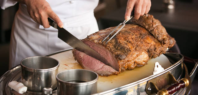 <strong>CITROEN DS3｜シトロエン DS3</strong>　ローストビーフは、テーブルの前で切ってくれる