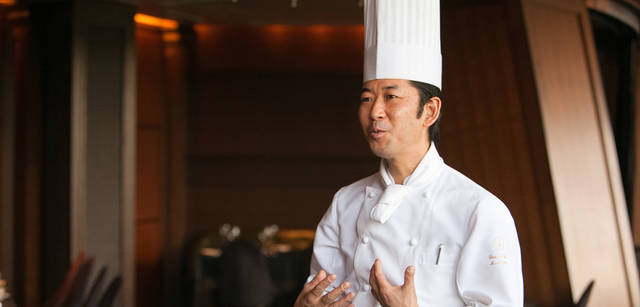 <strong>CITROEN DS3｜シトロエン DS3</strong>　タワーレストランヨコハマの総料理長を務める木島麻盛さん